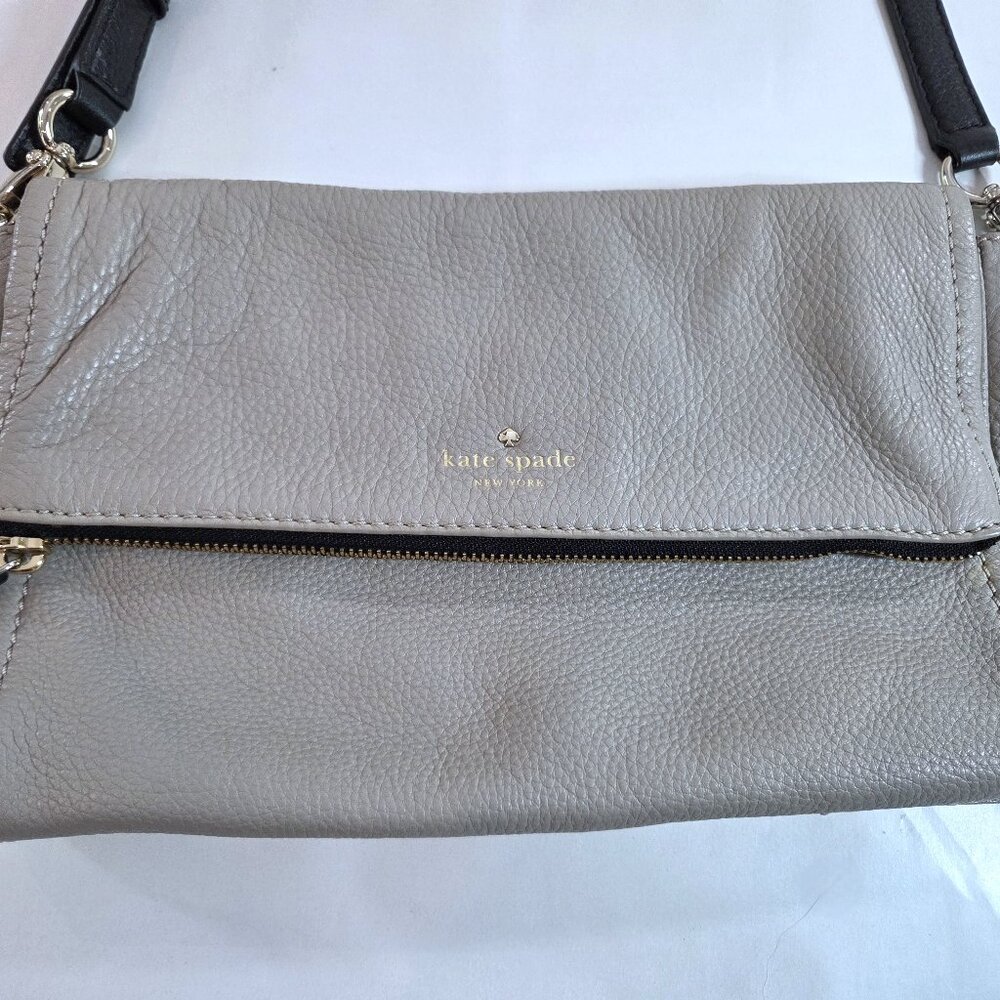 Kate Spade Folder Over Pebble Leather Shoulder Bag in Beige & Black